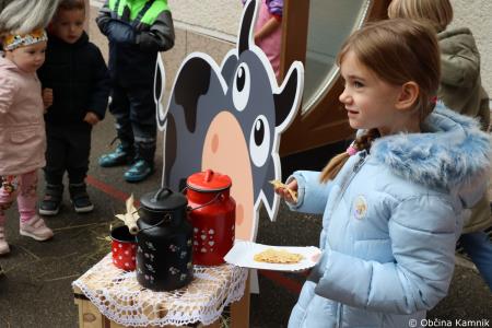 V Vrtcu Antona Medveda Kamnik že začeli odštevati do Tradicionalnega slovenskega zajtrka (33)